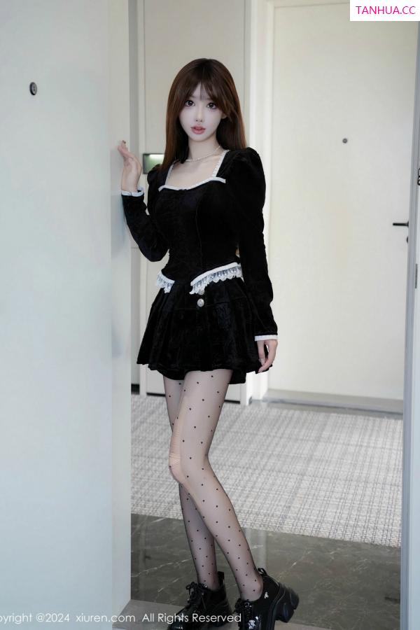   [XiuRen]高清写真图 2024.11.29 No.9522 李金金 丝袜美腿第6张图片